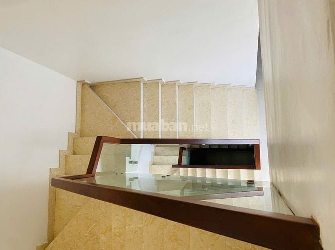 NHÀ 1T2L MẶT TIỀN KHU DÂN CƯ NGAY TRƯỜNG THỌ. SẴN NỘI THẤT