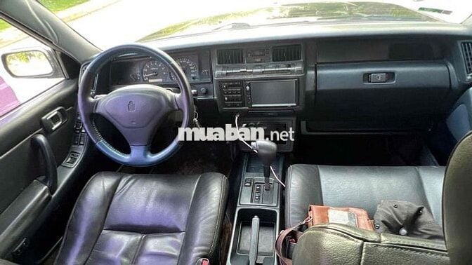 Toyota Crown 1994 giá còn thương lượng
