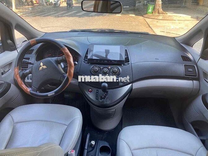 Mitsubishi Grandis 2005 2.4 AT - 145000 km