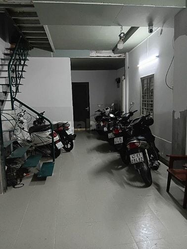 Nhà bán ngay trung tâm giá rẻ, thu nhập cao!