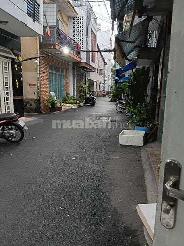Nhà bán ngay trung tâm giá rẻ, thu nhập cao!