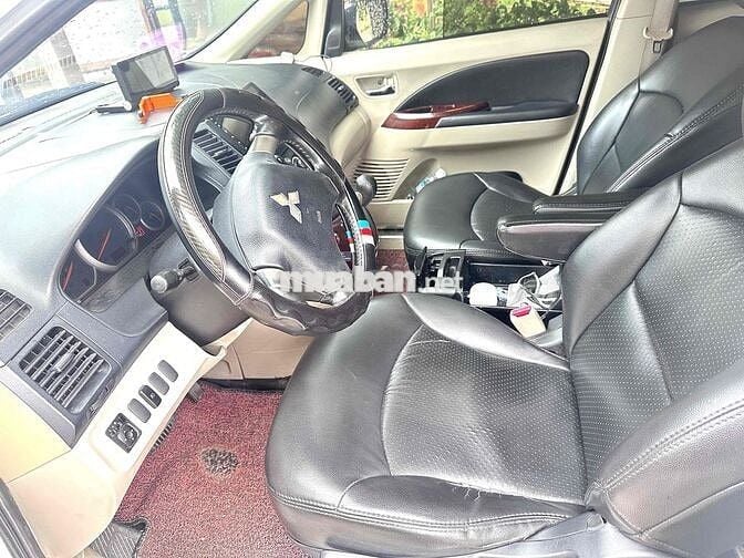 Mitsubishi Grandis 2009 - 145000 km