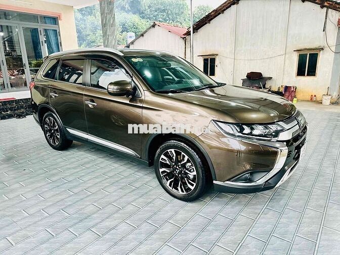 Mitsubishi Outlander 2020 Premium 8000Km Siêu Mới