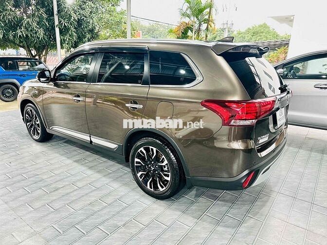 Mitsubishi Outlander 2020 Premium 8000Km Siêu Mới