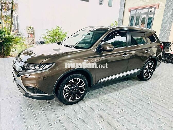 Mitsubishi Outlander 2020 Premium 8000Km Siêu Mới