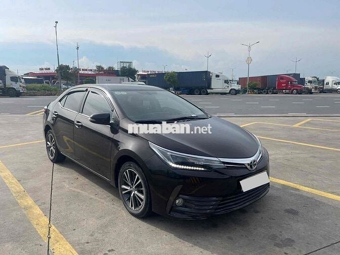 Toyota Altis 2017 2.0V đi chuẩn 47.000 km