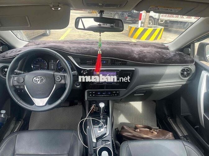 Toyota Altis 2017 2.0V đi chuẩn 47.000 km