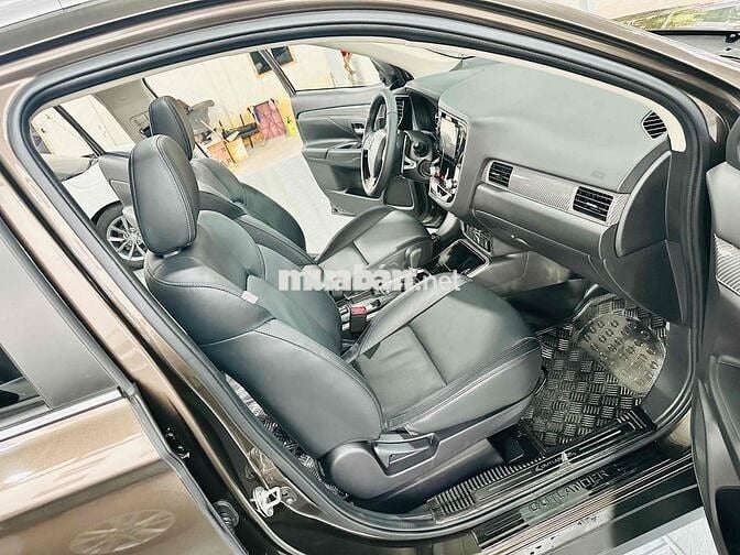Mitsubishi Outlander 2020 Premium 8000Km Siêu Mới