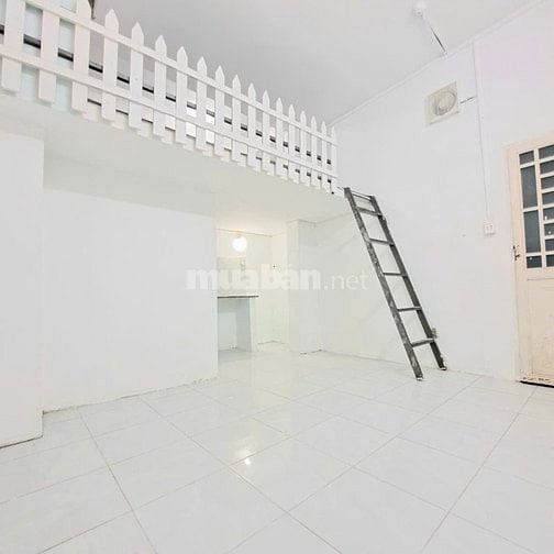 Phòng đẹp có Gác Lửng, Máy Lạnh - 26/42 Tân Sơn Nhì, Q.Tân Phú 