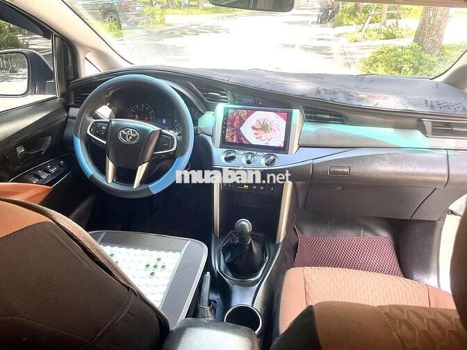Toyota INNOVA 2019E màu bạc Zin chính chủ gia đình