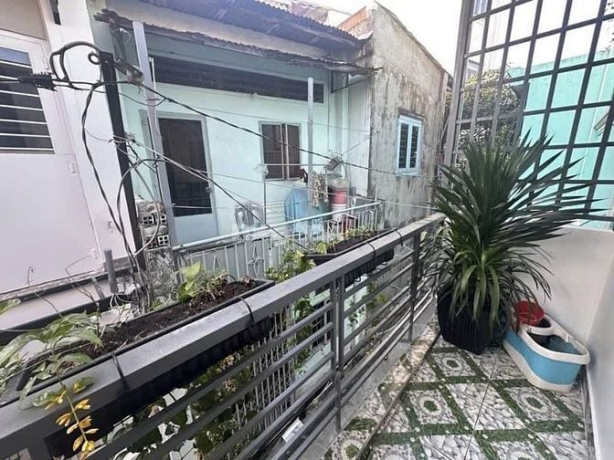 NHÀ BÁN NGỘP NGAY Đ NGUYỄN HIỀN - QUẬN 3. GẦN BỆNH VIÊN BÌNH DÂN