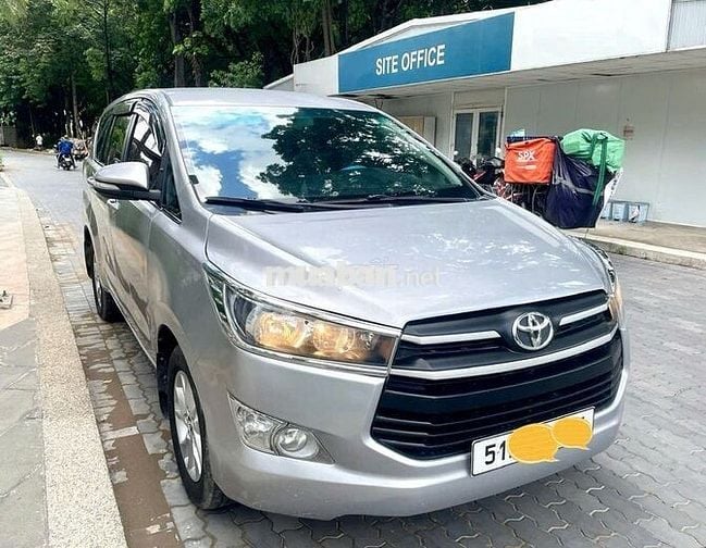 Toyota INNOVA 2019E màu bạc Zin chính chủ gia đình