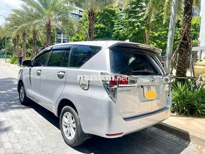 Toyota INNOVA 2019E màu bạc Zin chính chủ gia đình