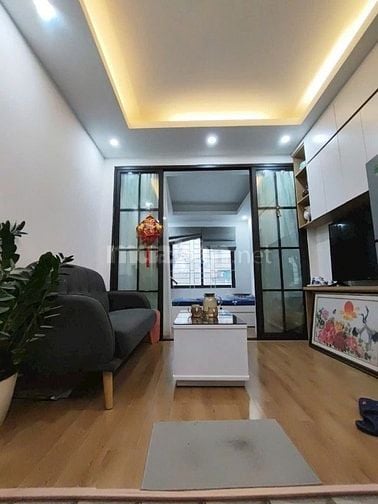 Cần bán CCMN tại ngõ 34 Dịch Vọng Hậu, 1 ngủ đầy đủ nội thất, gần ô tô