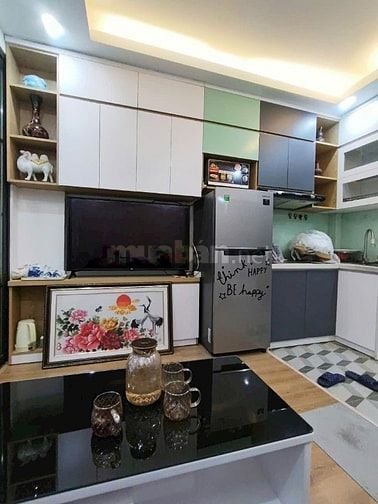 Cần bán CCMN tại ngõ 34 Dịch Vọng Hậu, 1 ngủ đầy đủ nội thất, gần ô tô