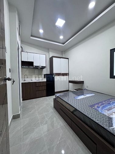 Phòng trọ Q10 mới xây cách Đại học kinh tế EUH 100m