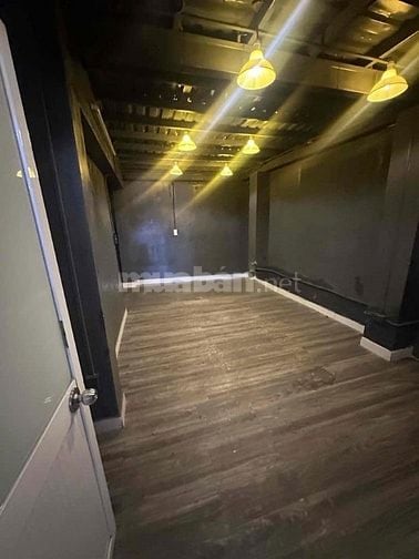 Cho thuê nhà mặt tiền Đường số 21, P.8, Q.Gò Vấp+ Diện tích: 9m x22m