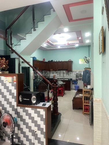 CẦN BÁN  NHÀ gấp MT 81 đường 702 Hồng bàng. DT 3,4-16m, 2lầu, SD180m2