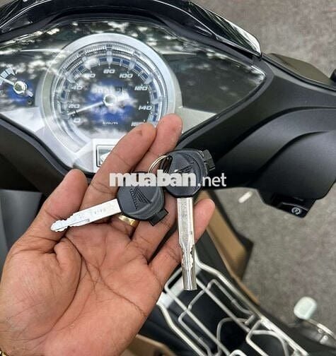 FUTURE 125Fi Led 2025 lăn bánh 400Km như mới