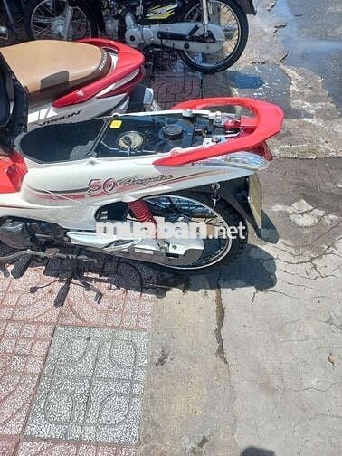 Xe 50 cho hoc sinh di hoc .ace chua co bằng lái.