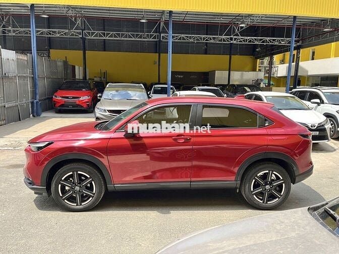 HONDA HRV G 2024 GIA ĐÌNH LƯỚT 751KM SƠN ZIN 100%