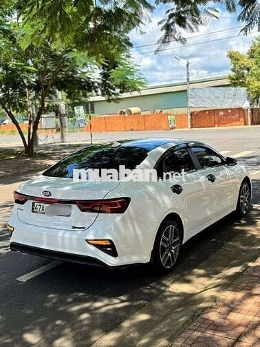 Bán xe CERATO 2020 MT rất đẹp