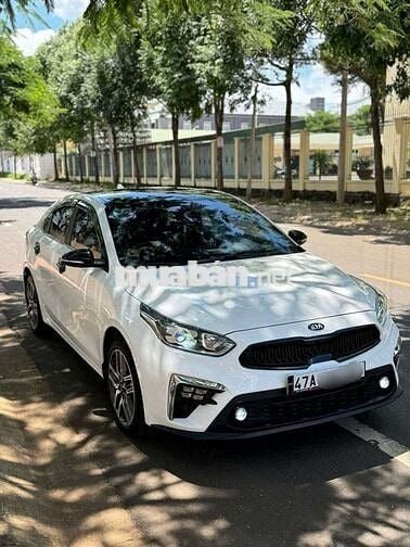 Bán xe CERATO 2020 MT rất đẹp