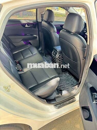 Bán xe CERATO 2020 MT rất đẹp