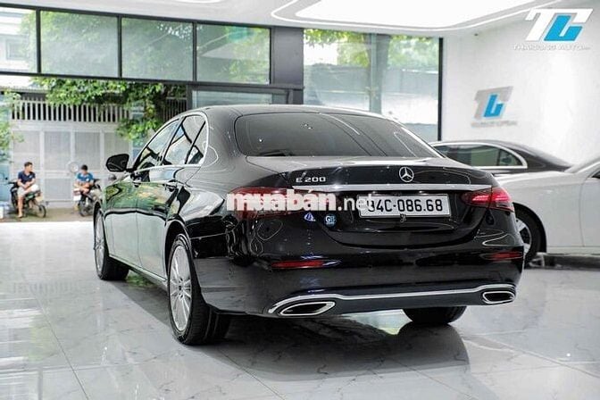 Mercedes Benz E200 Exclusive model 2022 odo 30k km