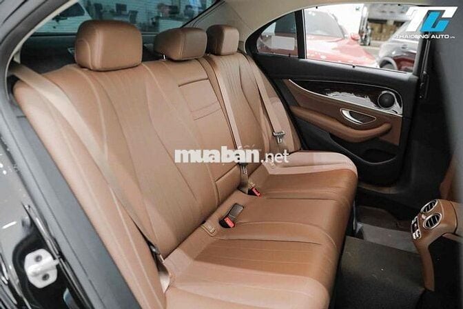 Mercedes Benz E200 Exclusive model 2022 odo 30k km