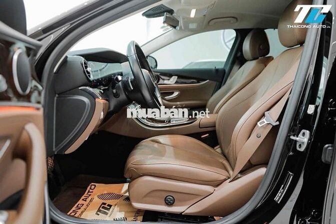 Mercedes Benz E200 Exclusive model 2022 odo 30k km