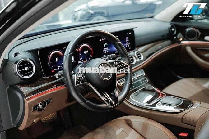 Mercedes Benz E200 Exclusive model 2022 odo 30k km