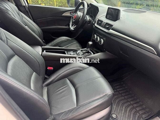 Mazda 3 2017 1.5AT  3XX
