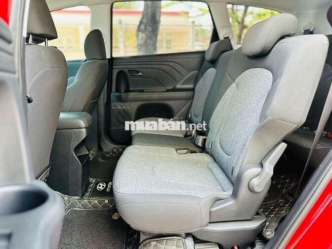 Hyundai Stargazer 2022 số tự động màu đỏ