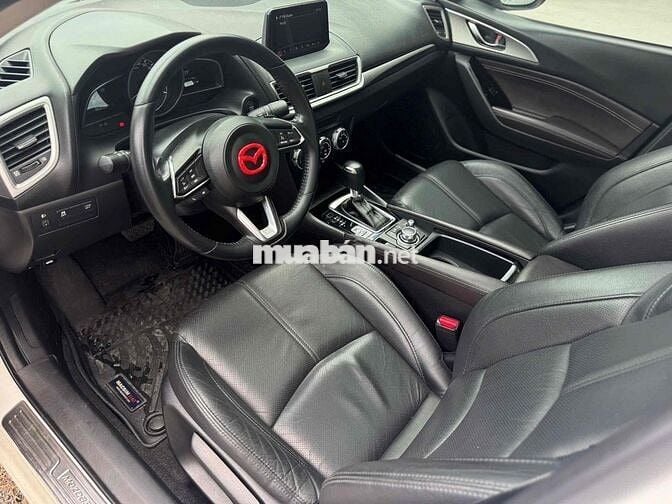Mazda 3 2017 1.5AT  3XX