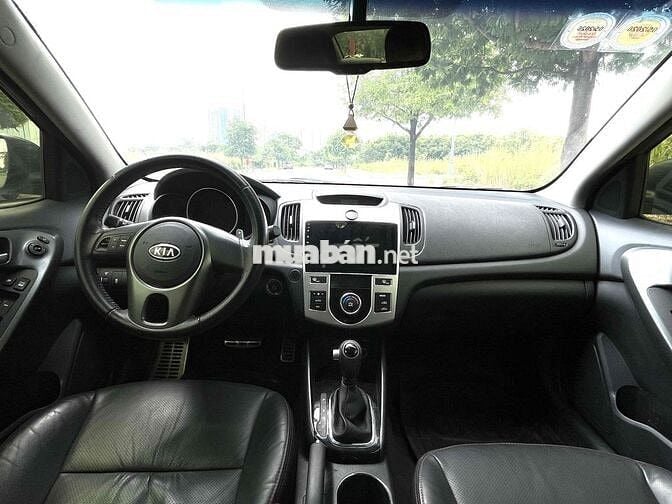 Kia Forte 2011 SX 1.6 AT - 93000 km