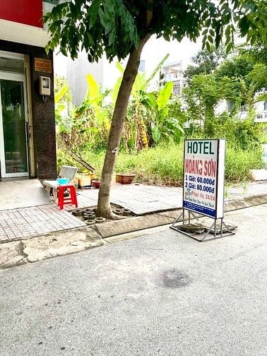 Chính chủ bán hoạc cho thuê khách sản ở quận 7 khu tiện ích xung quanh