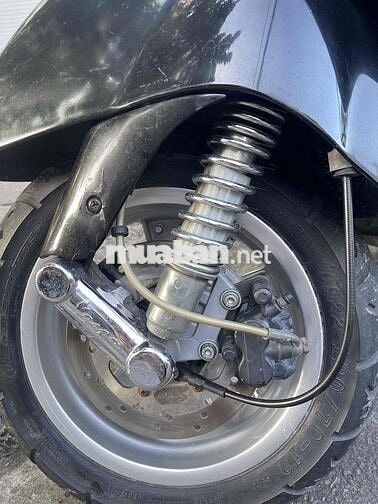 Vespa Piajo GTS Ngay Chủ Nhập Ý