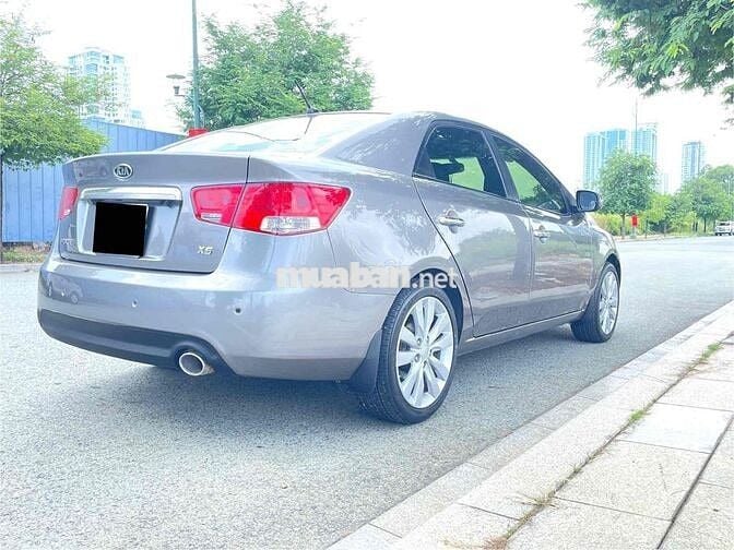 Kia Forte 2011 SX 1.6 AT - 93000 km