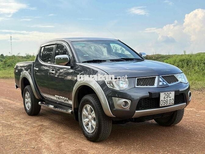 Mitsubishi Triton 2011 4x4 MT - 200000 k