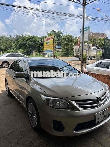 Gia đình cần bán Toyota Corolla Altis 2011 1.8G AT