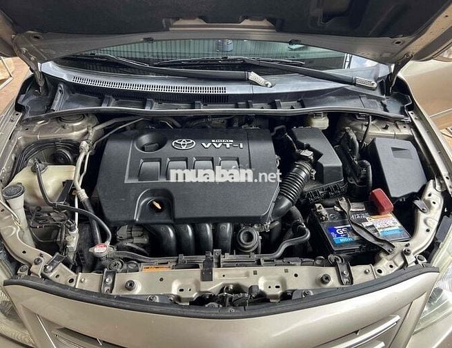 Gia đình cần bán Toyota Corolla Altis 2011 1.8G AT