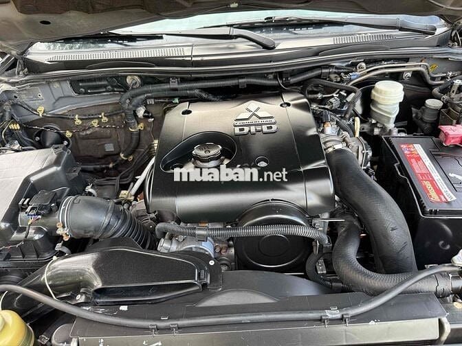 Mitsubishi Triton 2011 4x4 MT - 200000 k