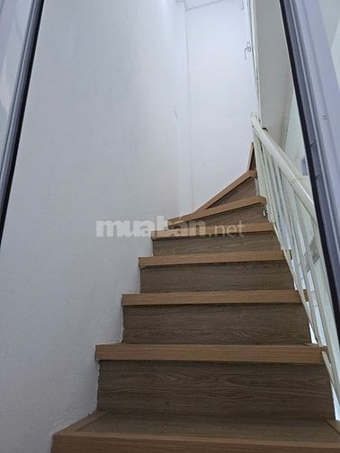 Bán nhà 4 tầng mới, có sổ đỏ 15m, 2 tỷ 8 Khâm Thiên Hà Nội
