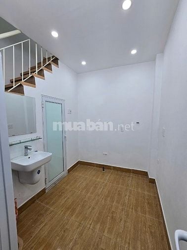 Bán nhà 4 tầng mới, có sổ đỏ 15m, 2 tỷ 8 Khâm Thiên Hà Nội