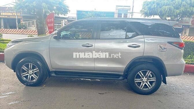 Toyota Fortuner 2017 2.4G 4x2 MT - 72000 km