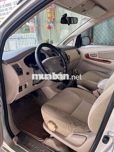 Toyota Innova 2008 G - 150000 km