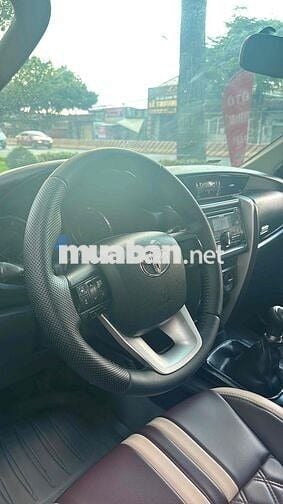 Toyota Fortuner 2017 2.4G 4x2 MT - 72000 km