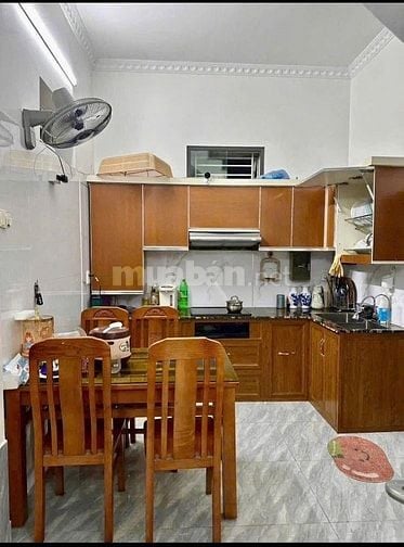 Giá rẻ bất ngờ , giảm tới 200tr nhà đường Đồng Xoài,Tân Bình, giá 2tỷ8