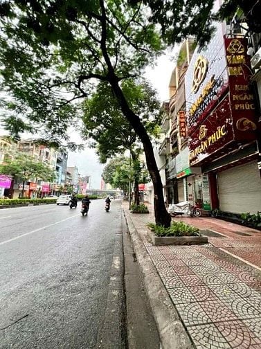 NHÀ MỚI PHỐ NGỌC LÂM - 7TẦNG THANG MÁY - CHỦ TỰ XÂY - NGÕ NÔNG THOÁNG
